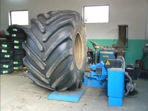 Gume za industrijska vozila Gume za industrijska vozila